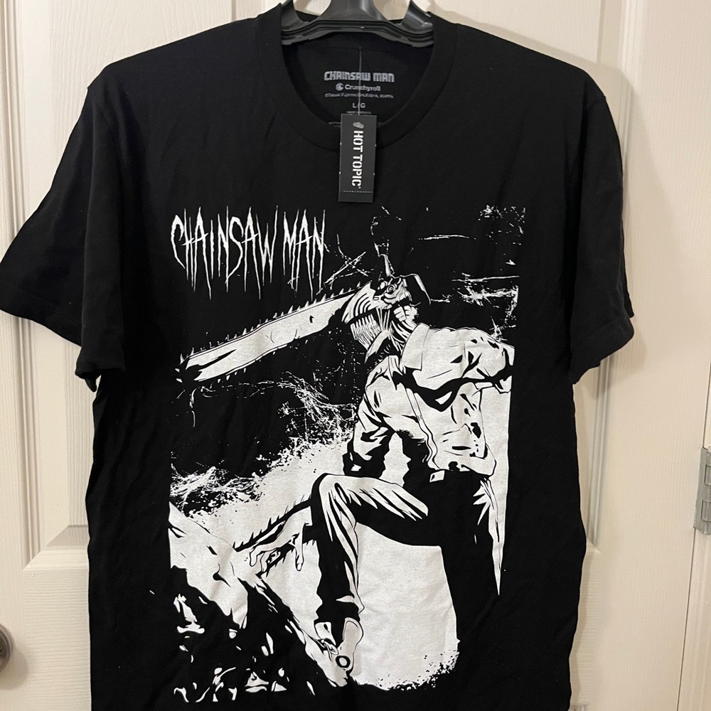 Hot Topic: Chainsaw Man Black Graphic T-Shirt